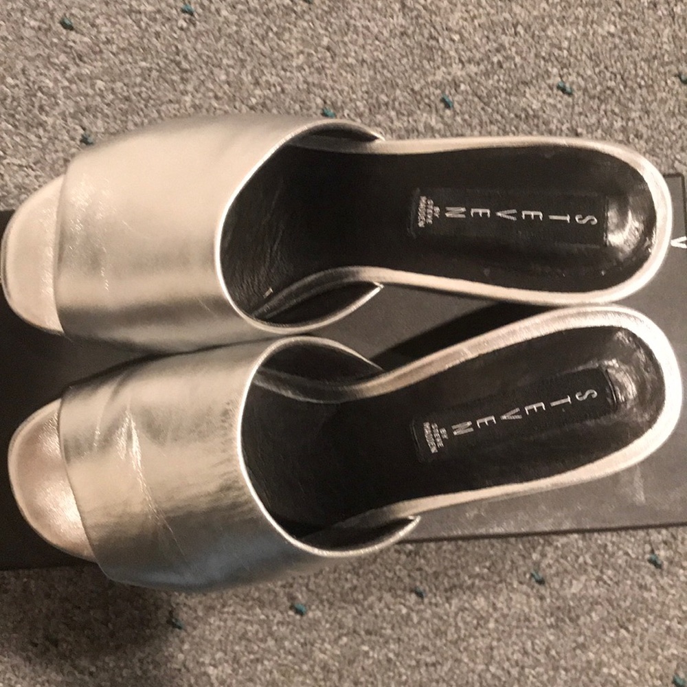 Barely Worn Slides For Work Or Play! - image 2